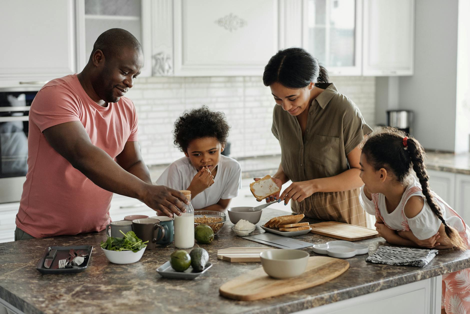How to Simplify Family Life: 10 Essential Tips for a Stress-Free Home